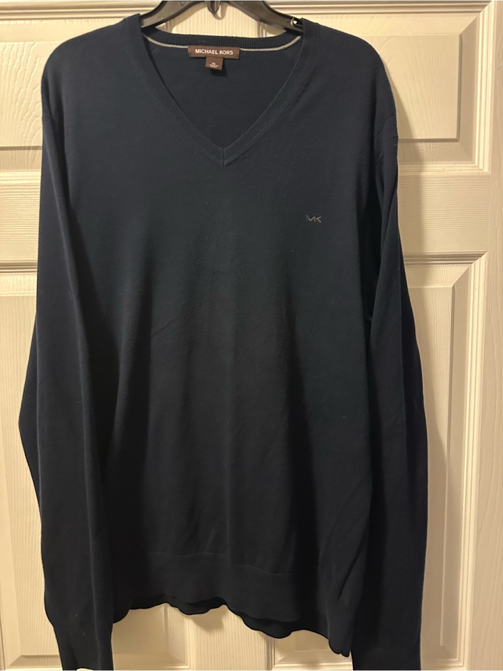 Men’s Michael Kors Navy Lightweight V-Neck Pullover Sweater - Size XL